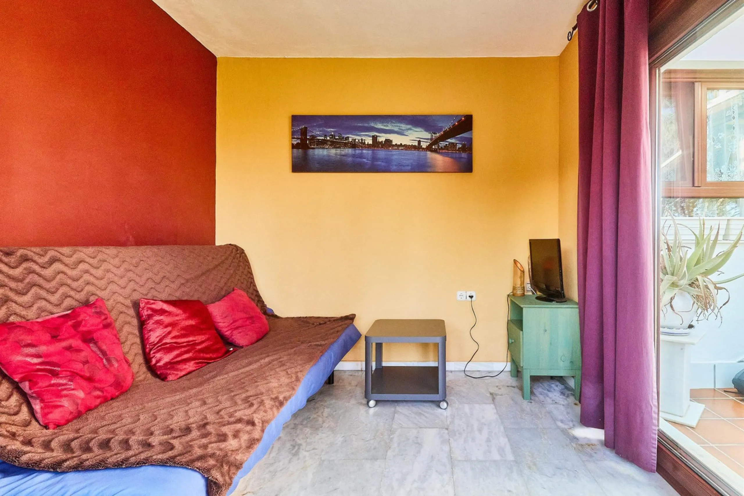 House - Detached Villa в продаже в Mijas, Málaga. В доме 4 спален и 2 ванных комнат. Площадь дома 261 м². Площадь участка 800 м²