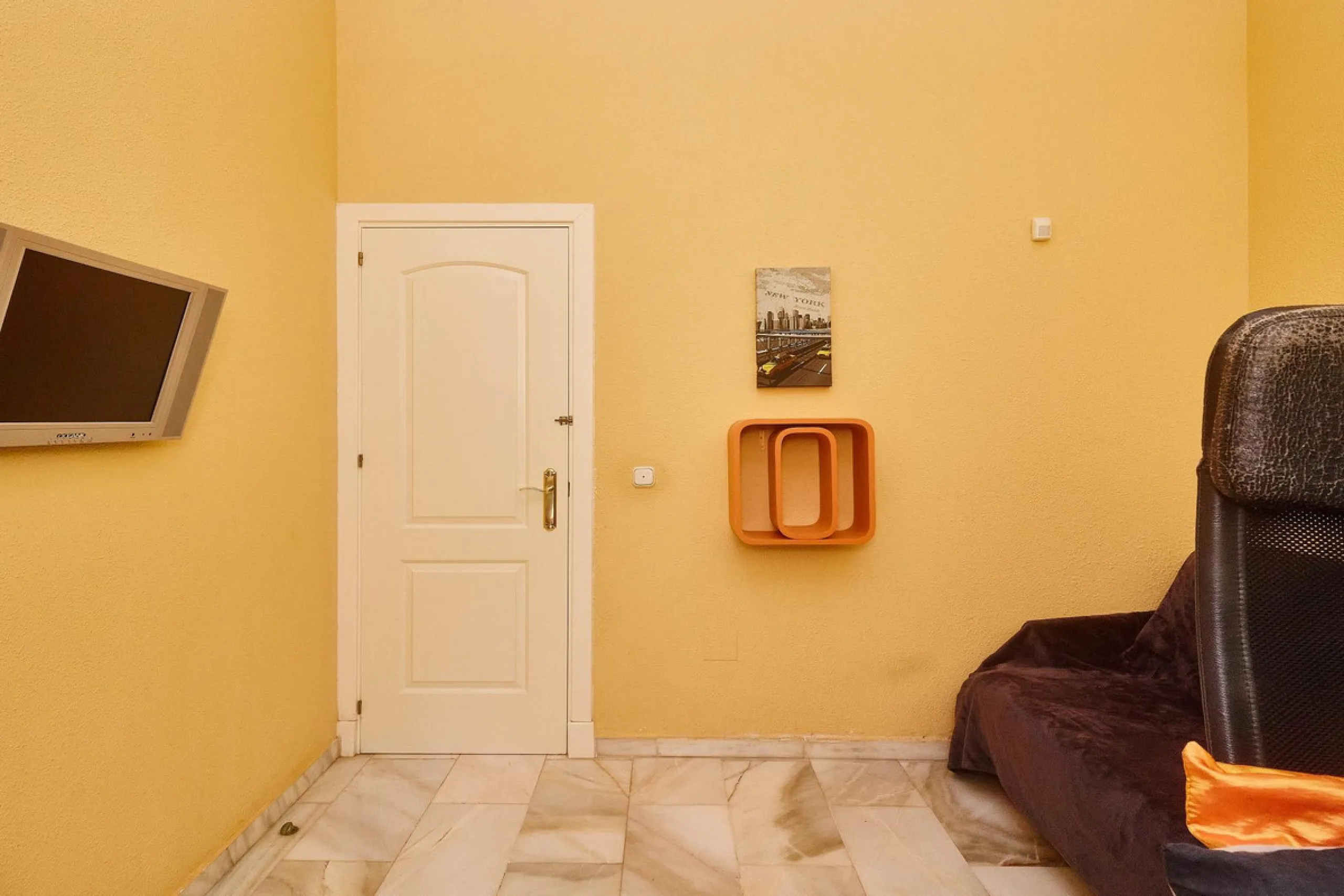 House - Detached Villa в продаже в Mijas, Málaga. В доме 4 спален и 2 ванных комнат. Площадь дома 261 м². Площадь участка 800 м²
