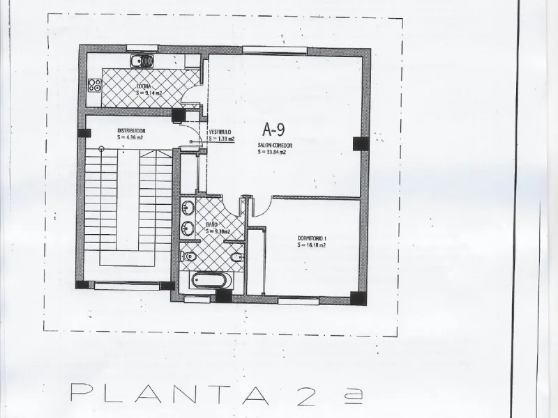 Located in the Cancelada area, in East Estepona, these commercial premises offer a unique opportunity to establish a business in a strategic environment. With a total built area of 898 m², including 569.75 m² of interiors and 328.75 m² of terraces, this s