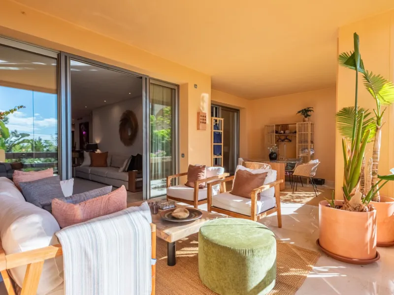 Exquisite Apartment  in Mansion Club, Marbella's Prestigious Golden Mile