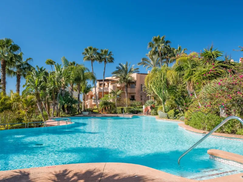 Exquisite Apartment  in Mansion Club, Marbella's Prestigious Golden Mile