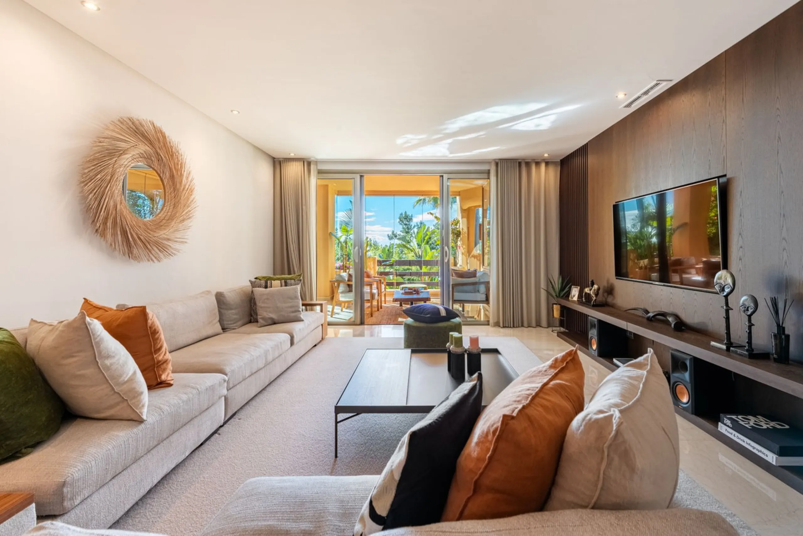 Exquisite Apartment  in Mansion Club, Marbella's Prestigious Golden Mile