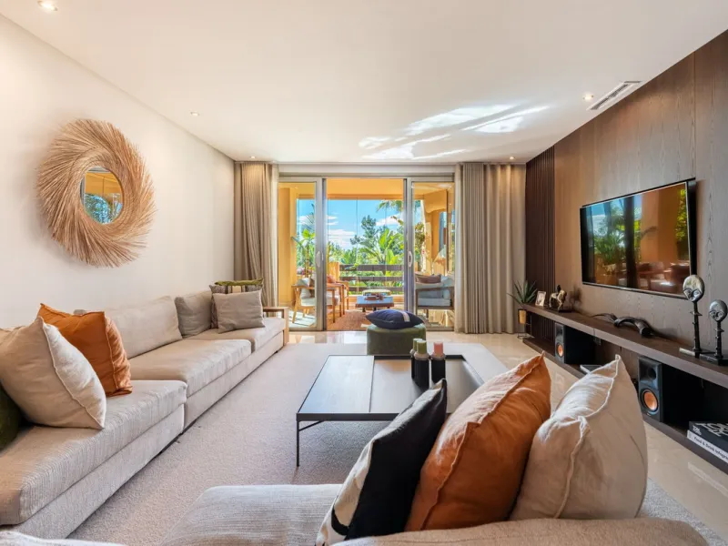 Exquisite Apartment  in Mansion Club, Marbella's Prestigious Golden Mile