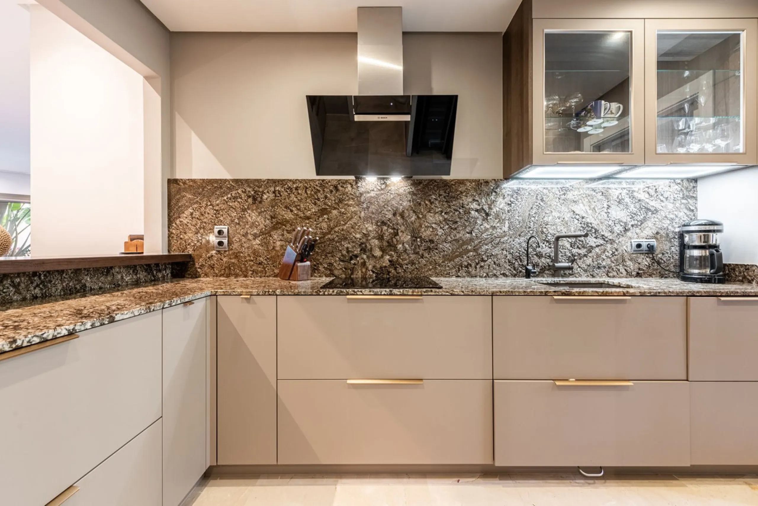 Exquisite Apartment  in Mansion Club, Marbella's Prestigious Golden Mile