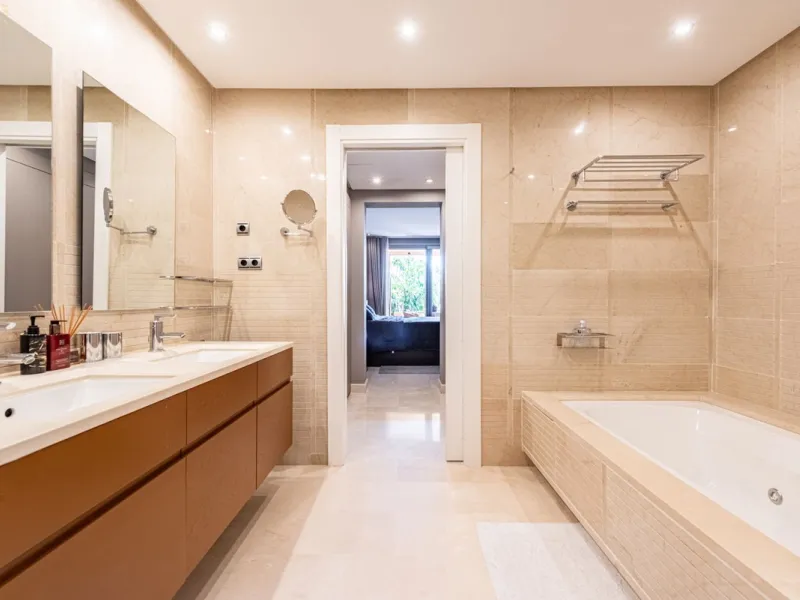 Exquisite Apartment  in Mansion Club, Marbella's Prestigious Golden Mile