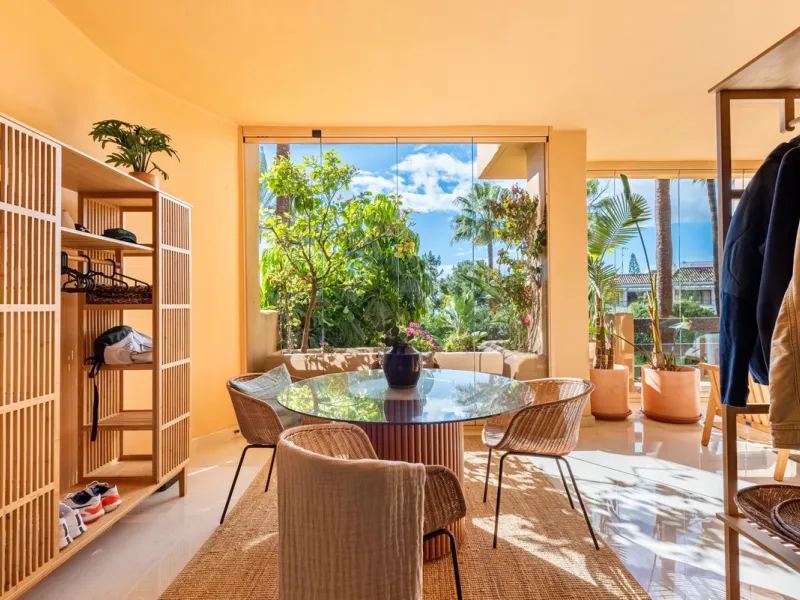 Exquisite Apartment  in Mansion Club, Marbella's Prestigious Golden Mile