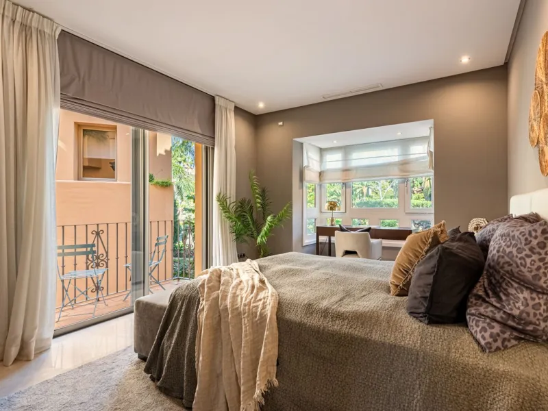 Exquisite Apartment  in Mansion Club, Marbella's Prestigious Golden Mile