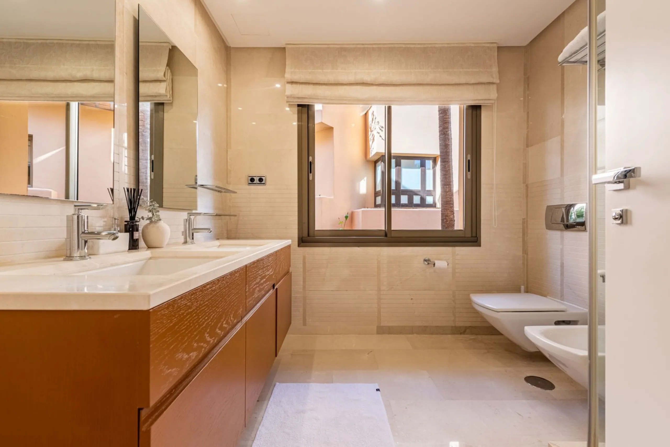 Exquisite Apartment  in Mansion Club, Marbella's Prestigious Golden Mile