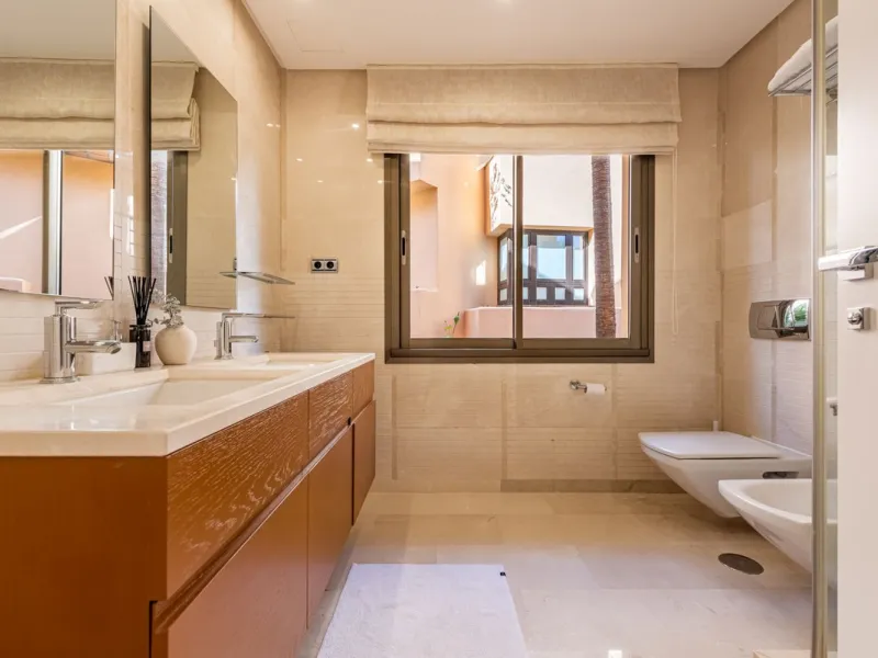 Exquisite Apartment  in Mansion Club, Marbella's Prestigious Golden Mile