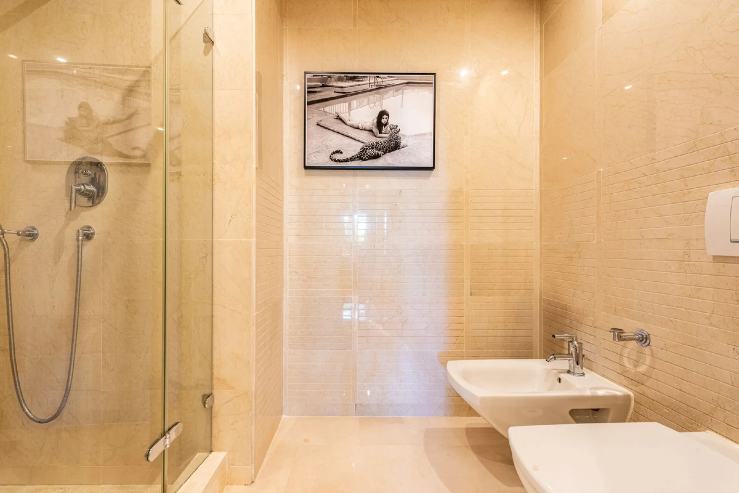Exquisite Apartment  in Mansion Club, Marbella's Prestigious Golden Mile