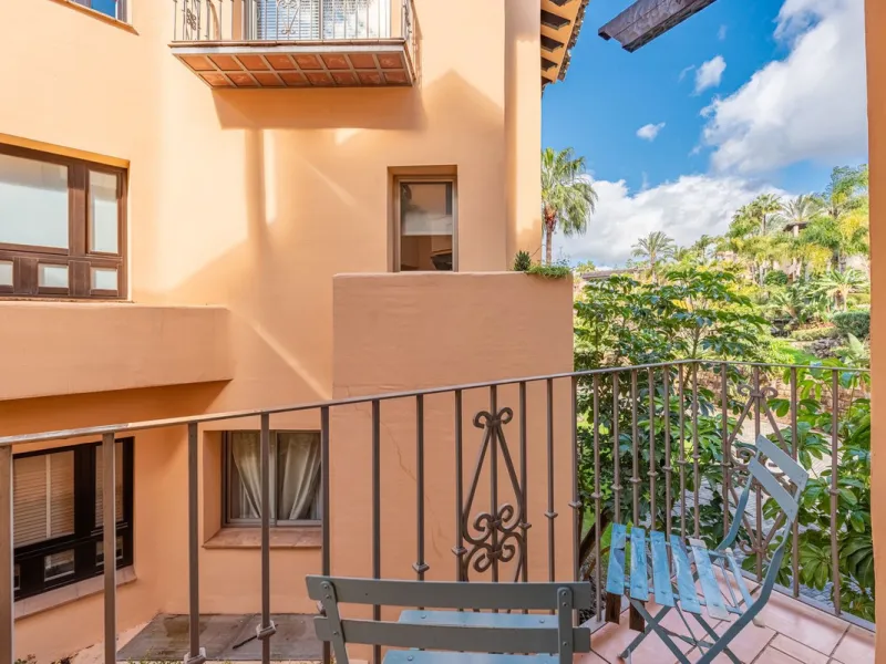 Exquisite Apartment  in Mansion Club, Marbella's Prestigious Golden Mile