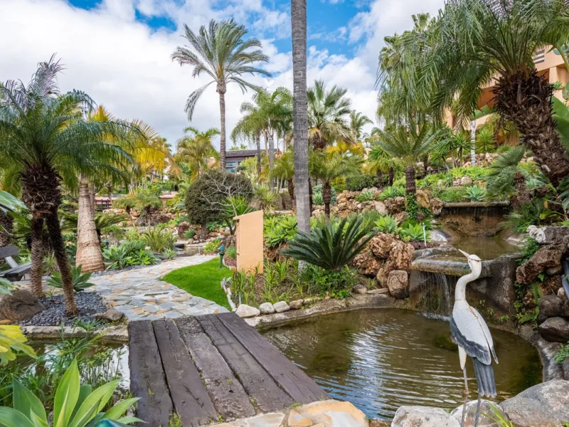 Exquisite Apartment  in Mansion Club, Marbella's Prestigious Golden Mile