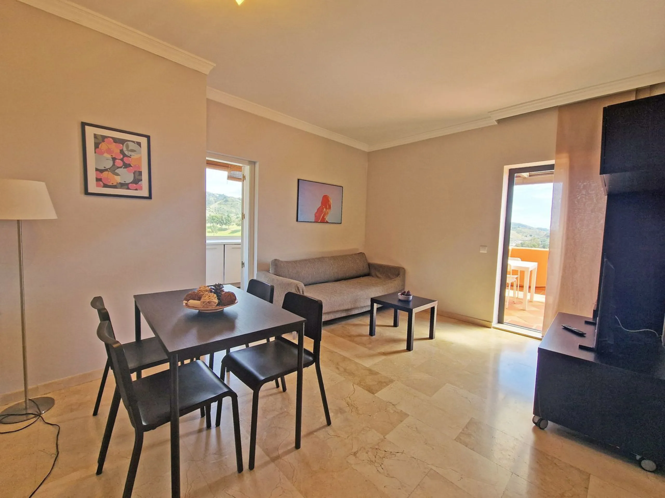 Charming One-Bedroom Penthouse with Panoramic Views in Elviria, Marbella