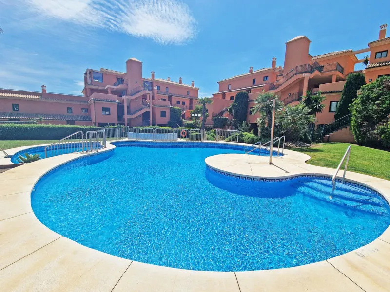 Charming One-Bedroom Penthouse with Panoramic Views in Elviria, Marbella