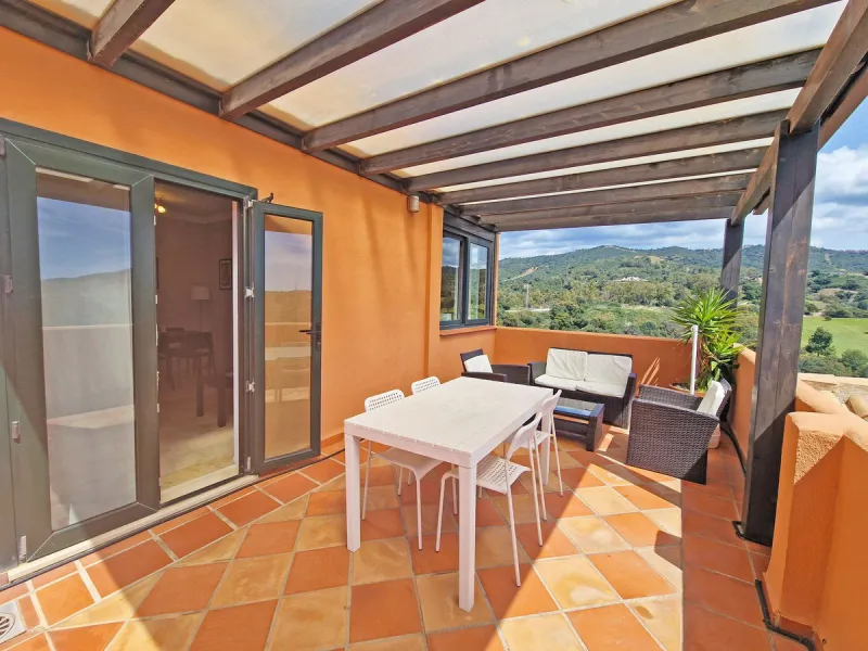 Charming One-Bedroom Penthouse with Panoramic Views in Elviria, Marbella