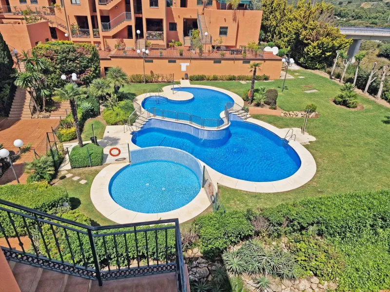 Charming One-Bedroom Penthouse with Panoramic Views in Elviria, Marbella
