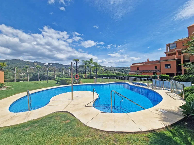 Charming One-Bedroom Penthouse with Panoramic Views in Elviria, Marbella