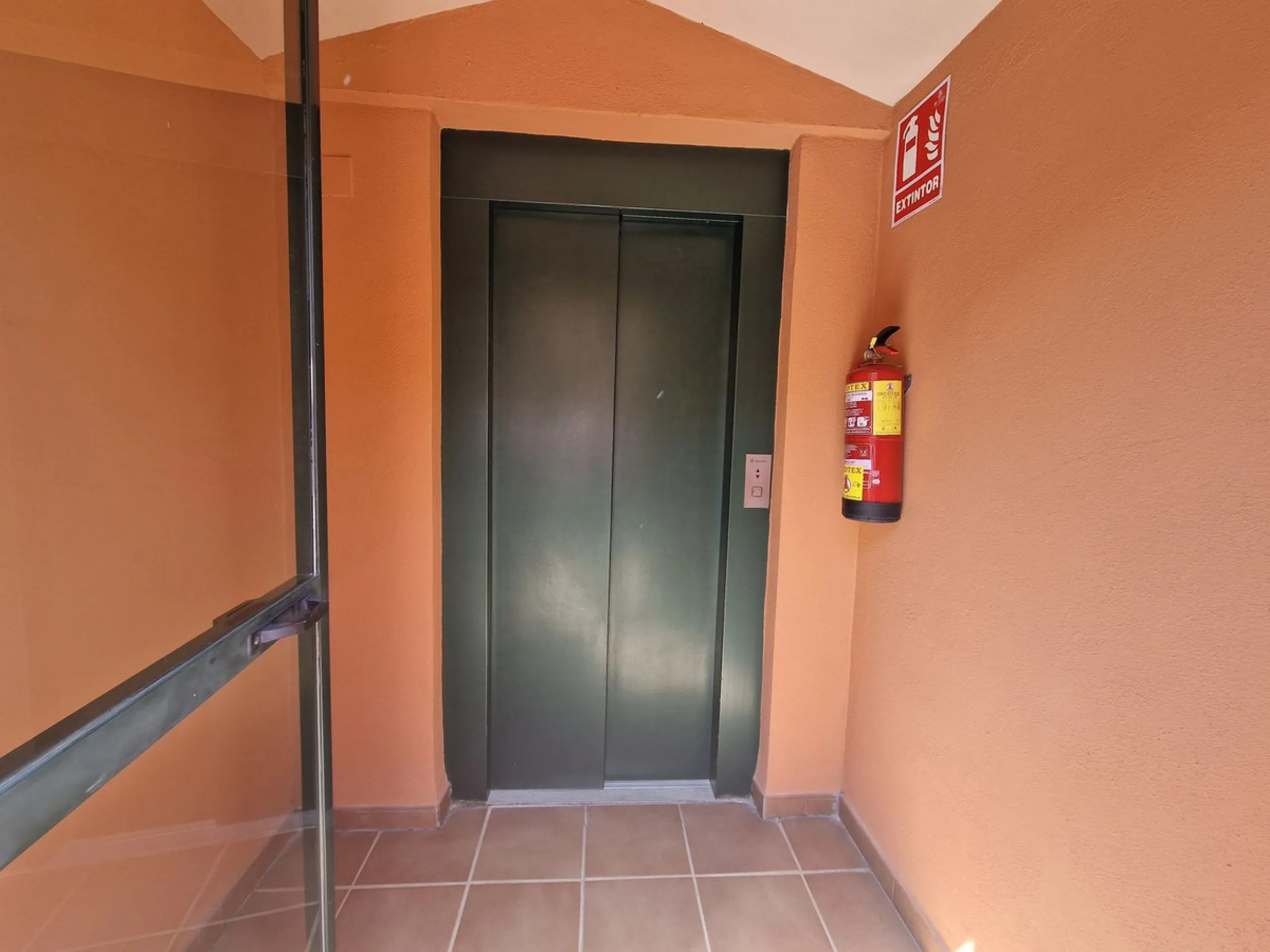 Charming One-Bedroom Penthouse with Panoramic Views in Elviria, Marbella