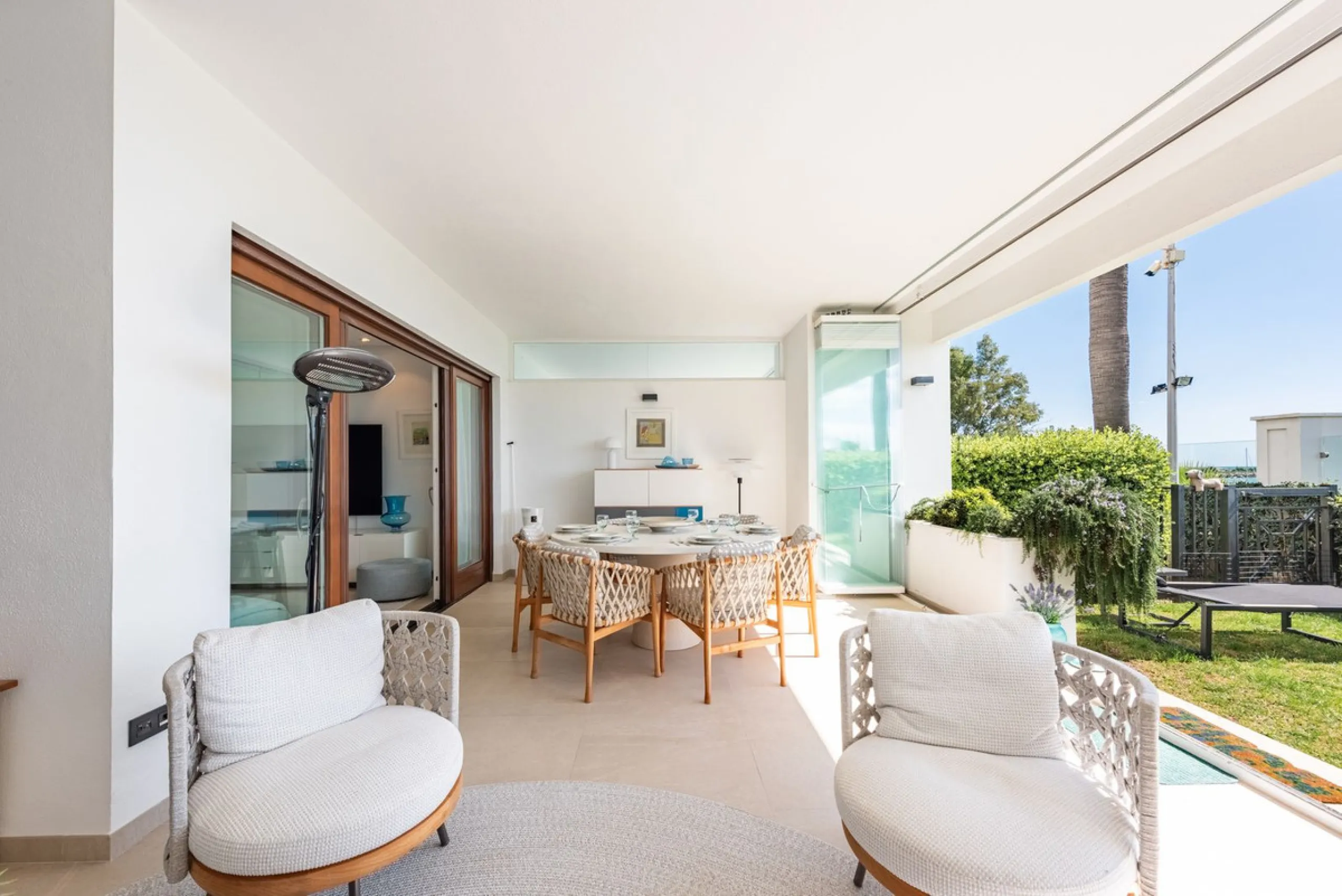 Апартамент средний этаж, Estepona, Costa del Sol