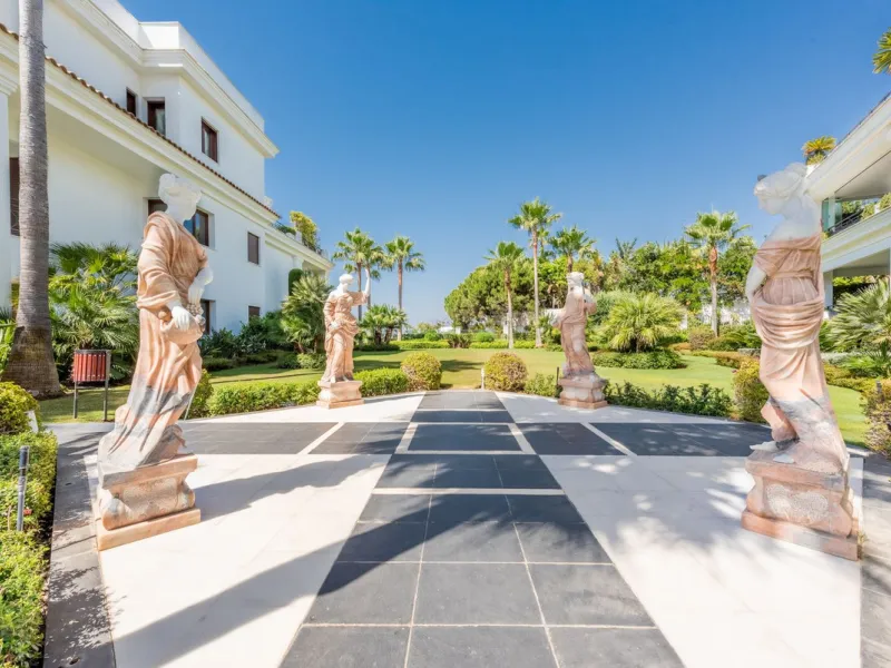 Апартамент средний этаж, Estepona, Costa del Sol
