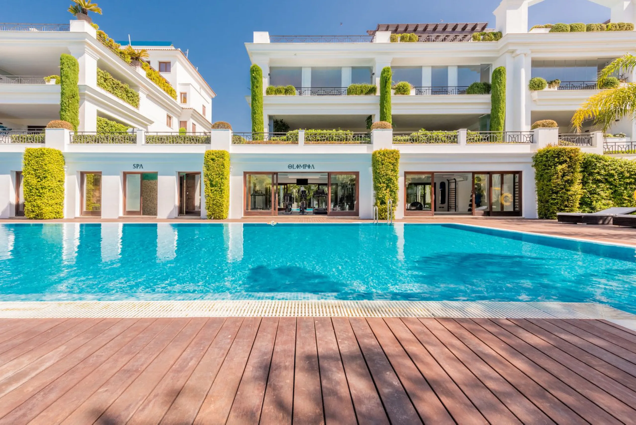 Апартамент средний этаж, Estepona, Costa del Sol