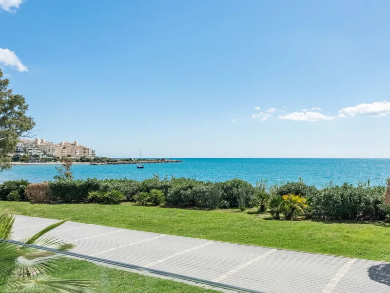 Апартамент средний этаж, Estepona, Costa del Sol
