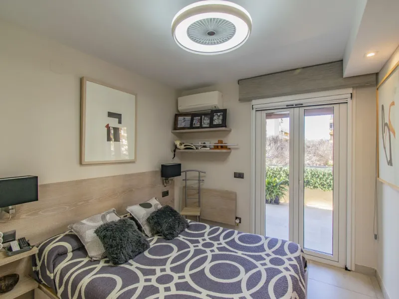 LARGE PROPERTY 200 METERS FROM THE BEACH IN THE CENTER OF MARBELLA