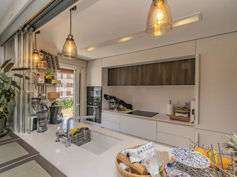 LARGE PROPERTY 200 METERS FROM THE BEACH IN THE CENTER OF MARBELLA