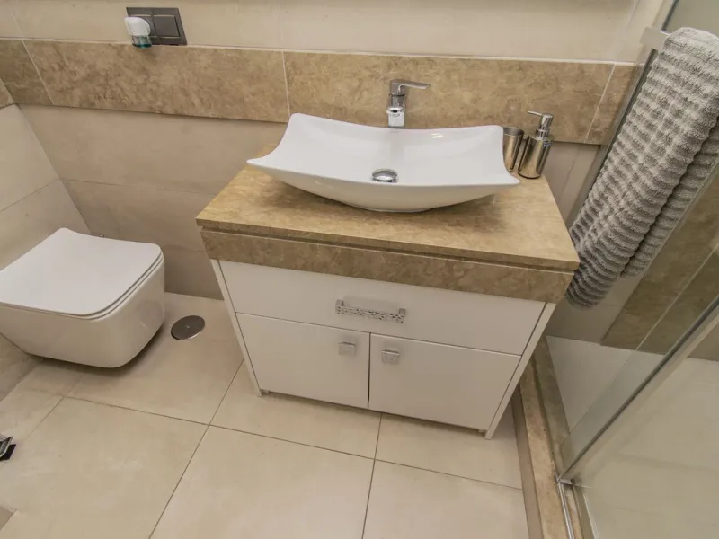 LARGE PROPERTY 200 METERS FROM THE BEACH IN THE CENTER OF MARBELLA