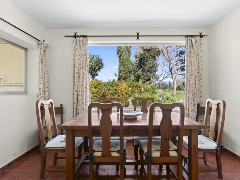 This charming single-storey villa presents a rare opportunity to create a truly special home in one of the most prestigious areas of Guadalmina Baja. Set on a generous 813m² plot, the property enjoys a unique and tranquil position as one of just four hous