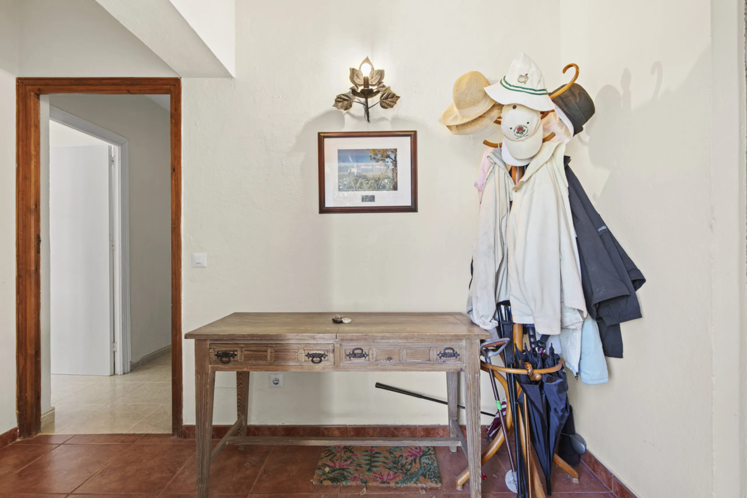 This charming single-storey villa presents a rare opportunity to create a truly special home in one of the most prestigious areas of Guadalmina Baja. Set on a generous 813m² plot, the property enjoys a unique and tranquil position as one of just four hous