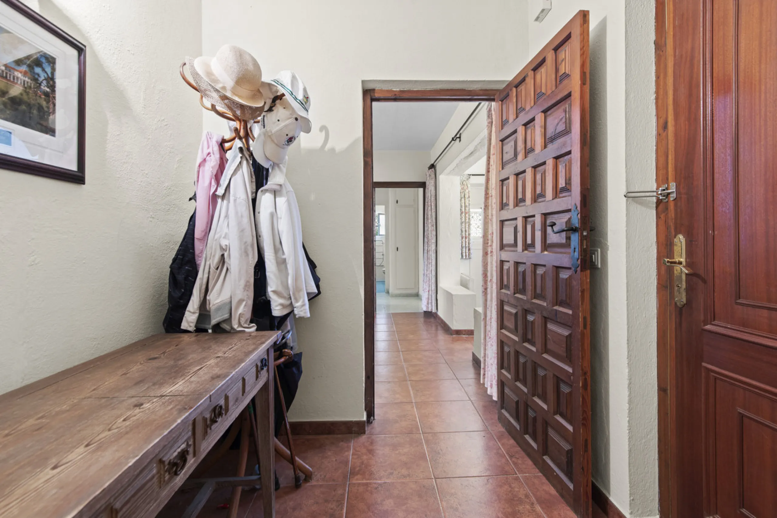 This charming single-storey villa presents a rare opportunity to create a truly special home in one of the most prestigious areas of Guadalmina Baja. Set on a generous 813m² plot, the property enjoys a unique and tranquil position as one of just four hous