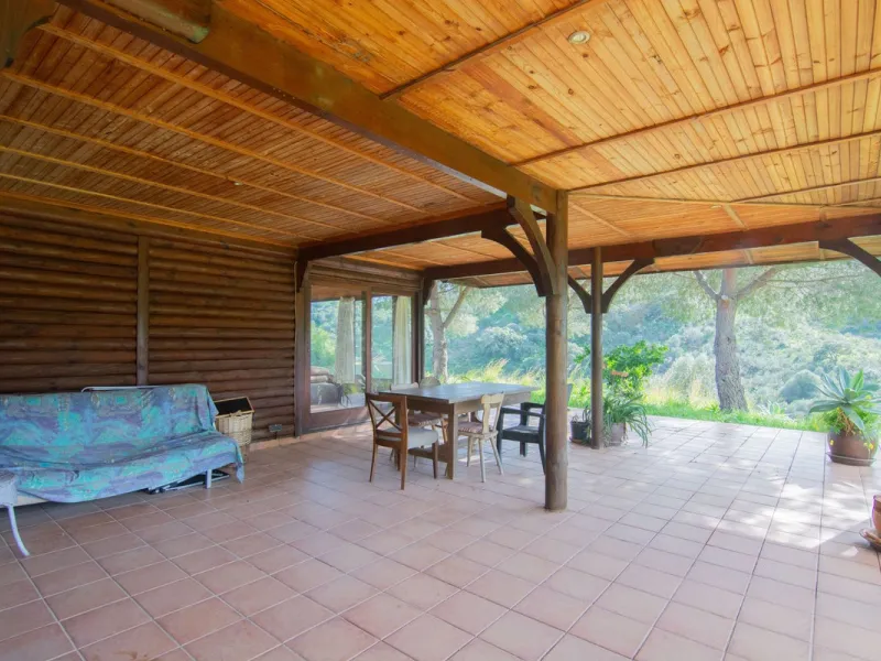 House - Finca - Cortijo в продаже в Mijas, Málaga. В доме 3 спален и 3 ванных комнат. Площадь дома 240 м². Площадь участка 6462 м²