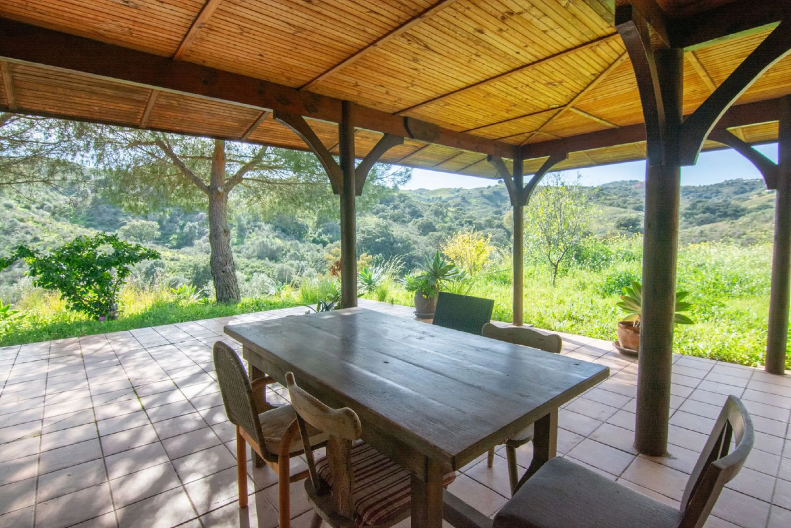 House - Finca - Cortijo в продаже в Mijas, Málaga. В доме 3 спален и 3 ванных комнат. Площадь дома 240 м². Площадь участка 6462 м²