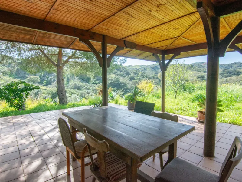 House - Finca - Cortijo в продаже в Mijas, Málaga. В доме 3 спален и 3 ванных комнат. Площадь дома 240 м². Площадь участка 6462 м²