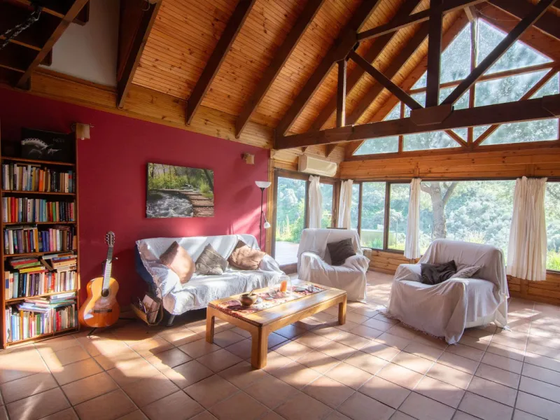 House - Finca - Cortijo в продаже в Mijas, Málaga. В доме 3 спален и 3 ванных комнат. Площадь дома 240 м². Площадь участка 6462 м²