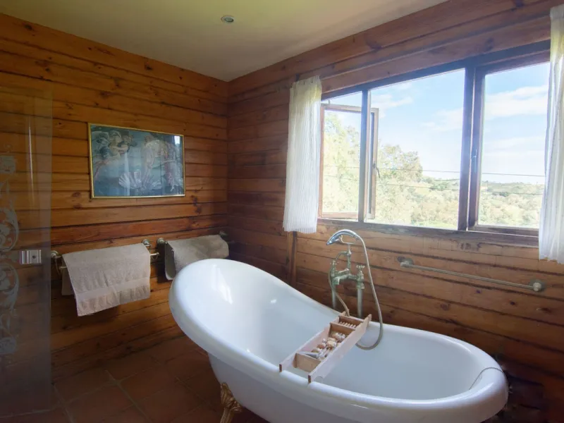 House - Finca - Cortijo в продаже в Mijas, Málaga. В доме 3 спален и 3 ванных комнат. Площадь дома 240 м². Площадь участка 6462 м²
