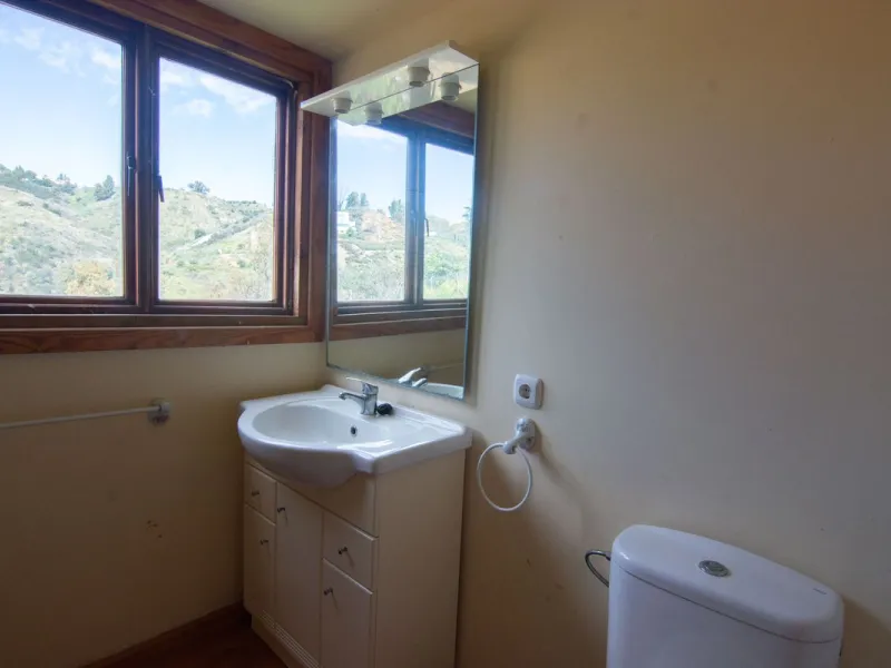 House - Finca - Cortijo в продаже в Mijas, Málaga. В доме 3 спален и 3 ванных комнат. Площадь дома 240 м². Площадь участка 6462 м²