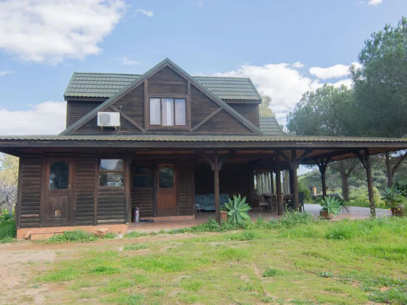House - Finca - Cortijo в продаже в Mijas, Málaga. В доме 3 спален и 3 ванных комнат. Площадь дома 240 м². Площадь участка 6462 м²