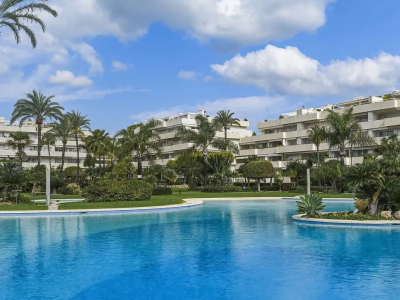 Bargain! Frontline beach apartment Los Granados one Puerto Banus for sale, Marbella.
