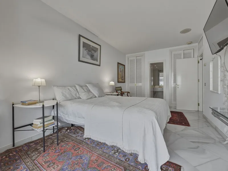 Bargain! Frontline beach apartment Los Granados one Puerto Banus for sale, Marbella.