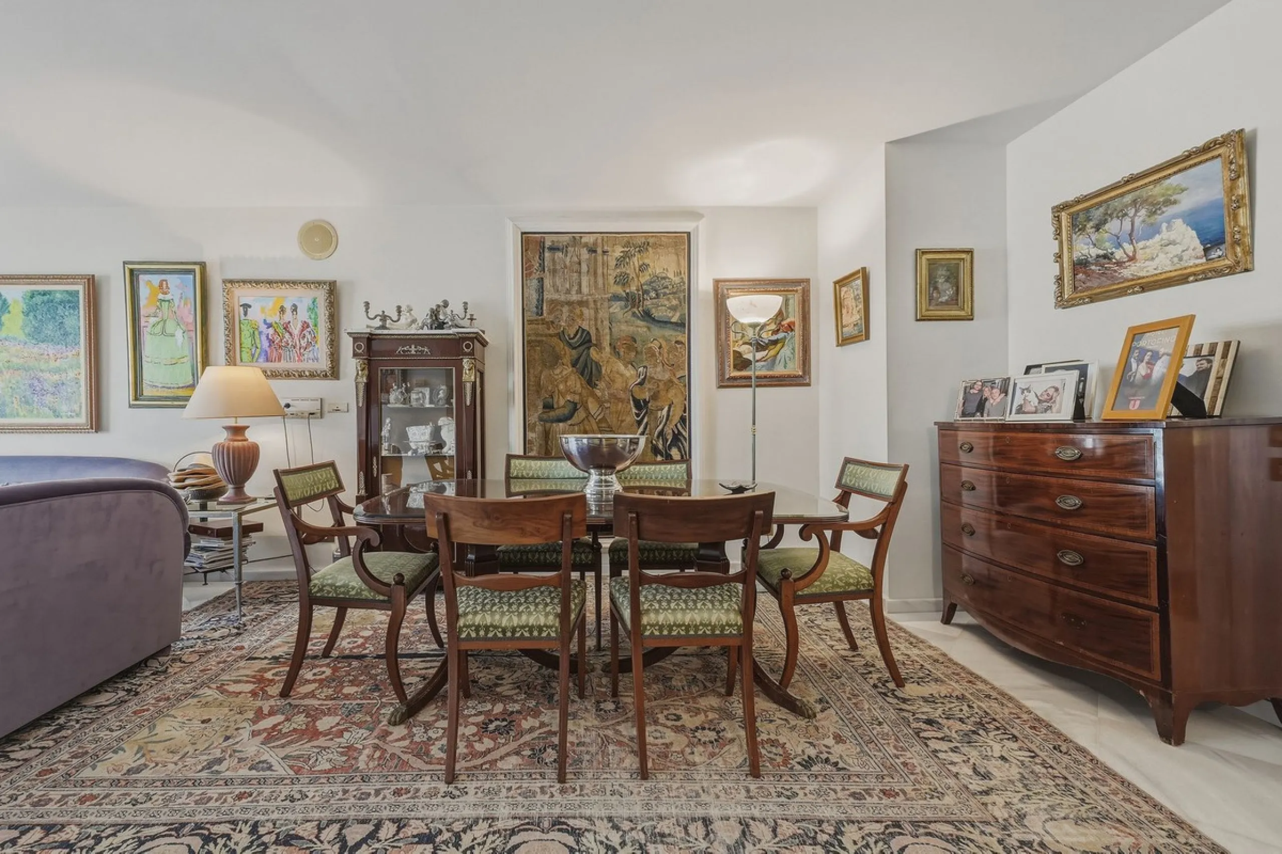 Bargain! Frontline beach apartment Los Granados one Puerto Banus for sale, Marbella.