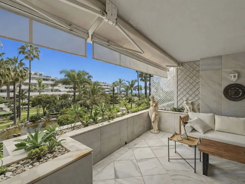 Bargain! Frontline beach apartment Los Granados one Puerto Banus for sale, Marbella.