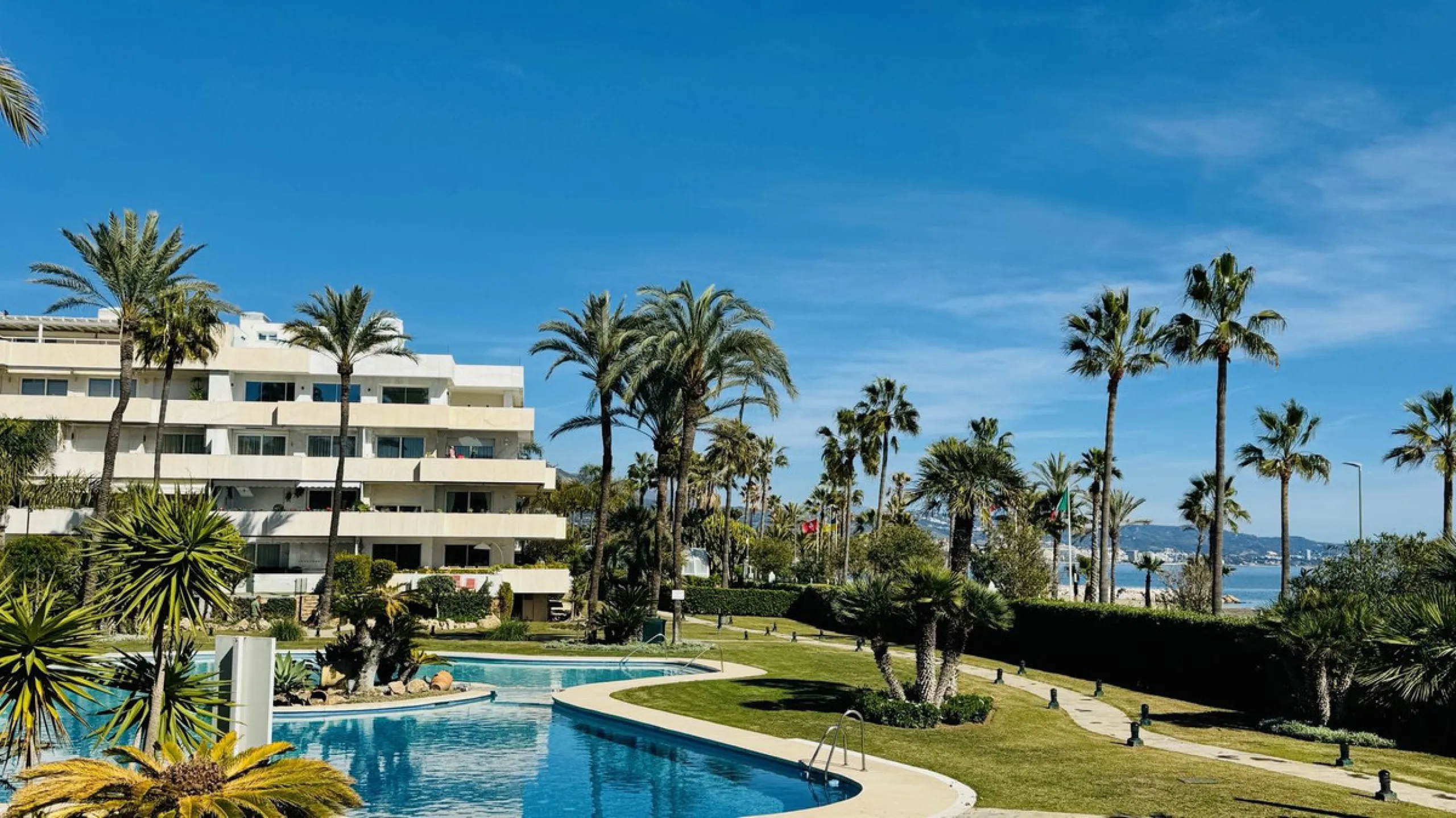 Bargain! Frontline beach apartment Los Granados one Puerto Banus for sale, Marbella.