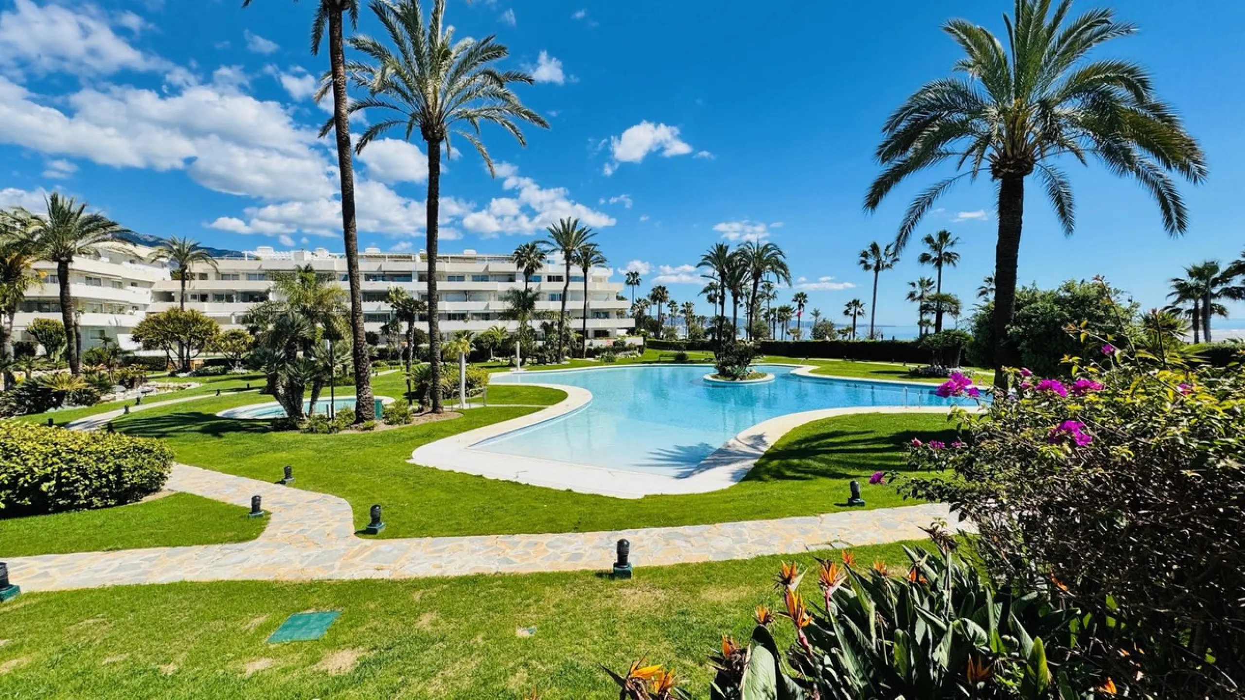 Bargain! Frontline beach apartment Los Granados one Puerto Banus for sale, Marbella.