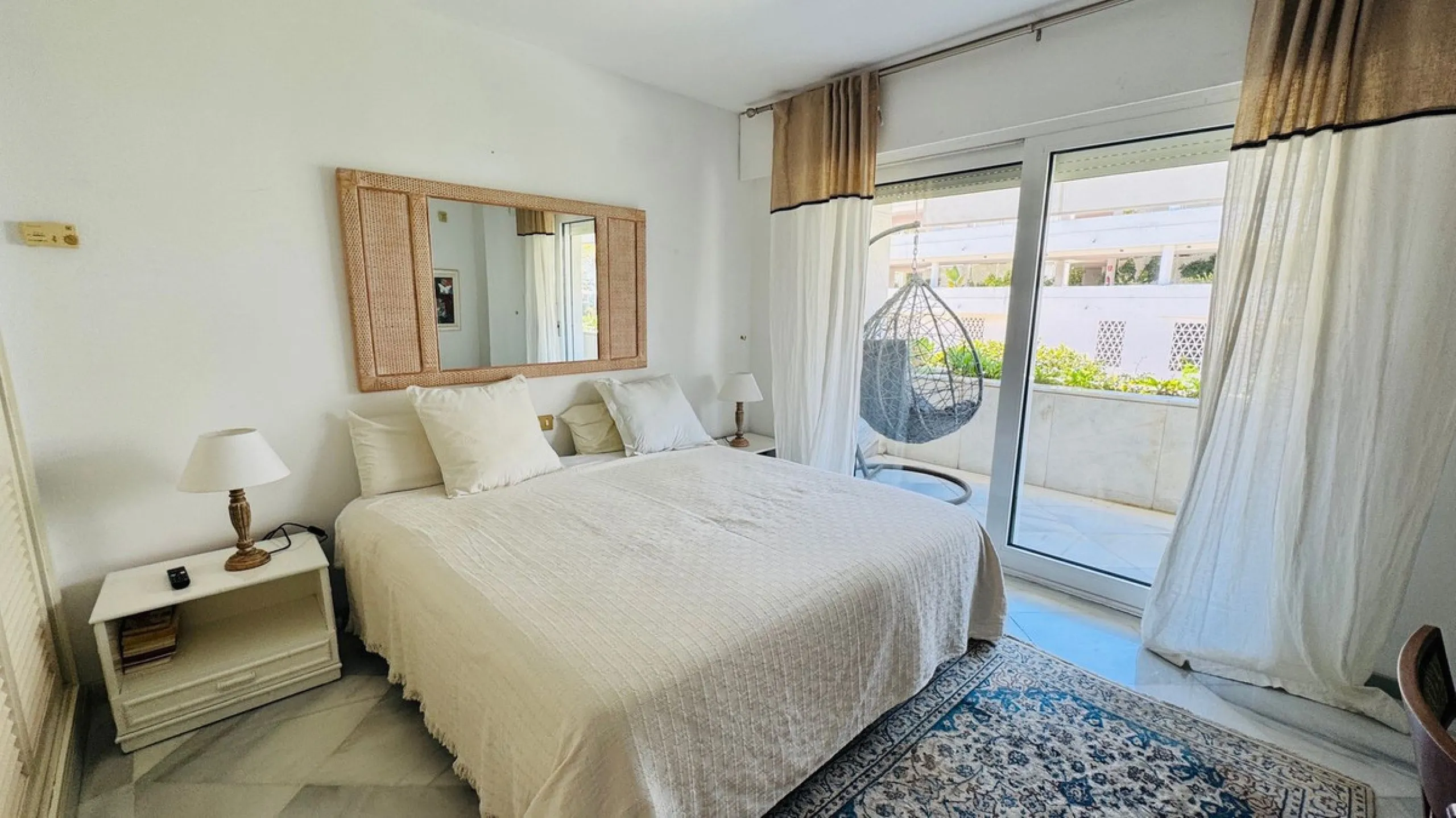 Bargain! Frontline beach apartment Los Granados one Puerto Banus for sale, Marbella.