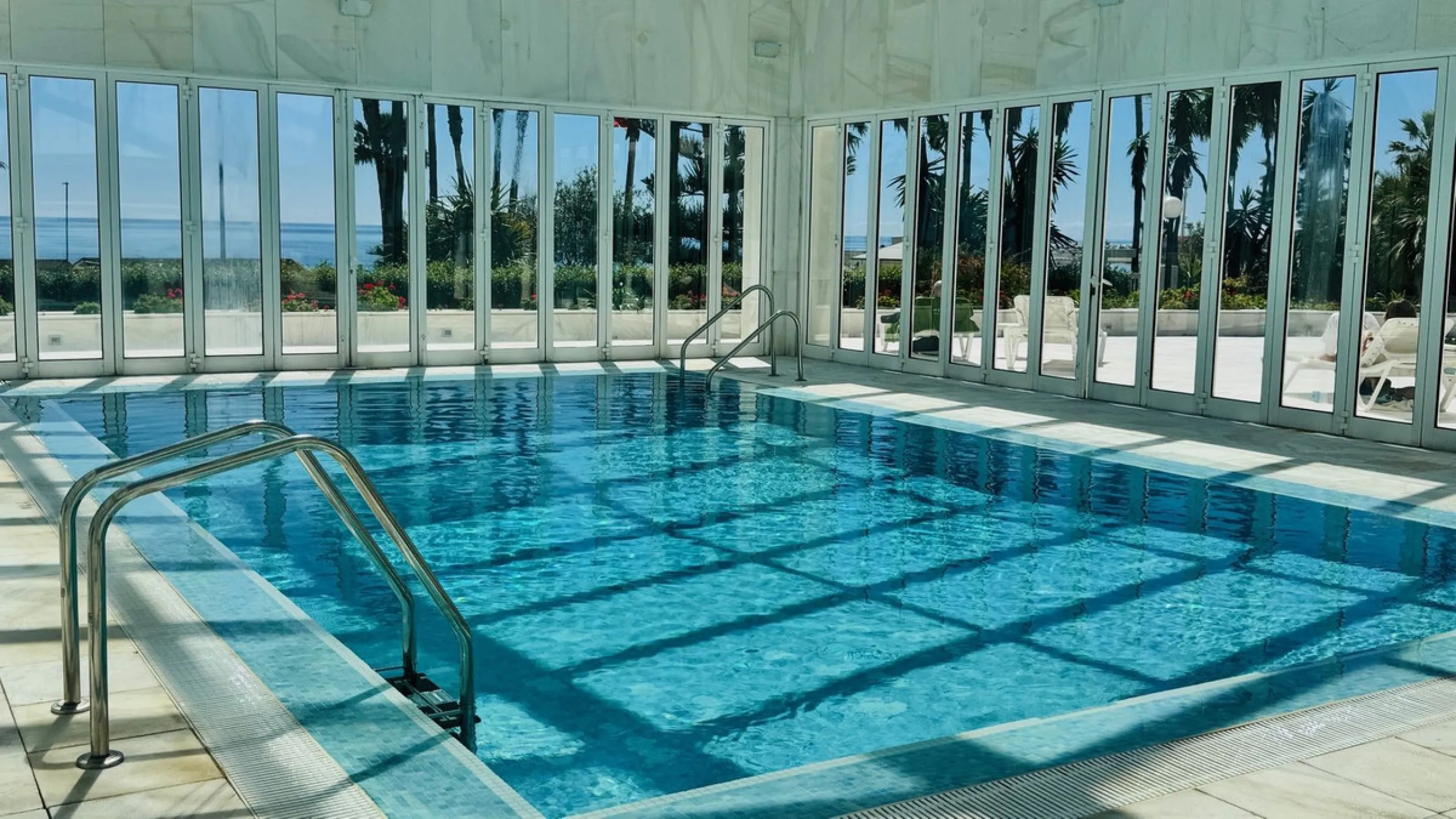 Bargain! Frontline beach apartment Los Granados one Puerto Banus for sale, Marbella.