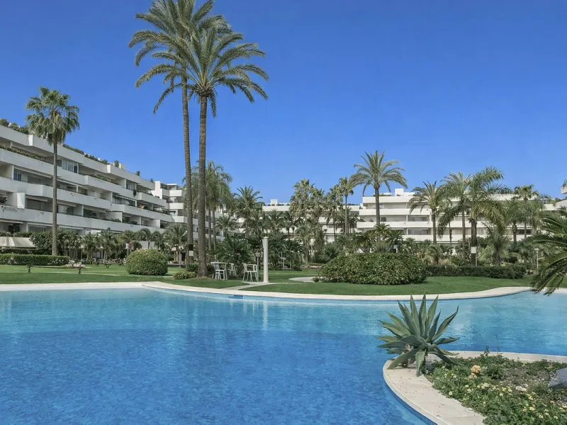 Bargain! Frontline beach apartment Los Granados one Puerto Banus for sale, Marbella.