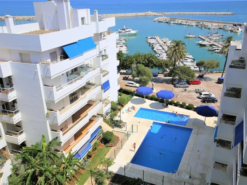 Apartment - Penthouse в продаже в Estepona, Málaga. В доме 2 спален и 2 ванных комнат. Площадь дома 102 м². Площадь участка 108 м²
