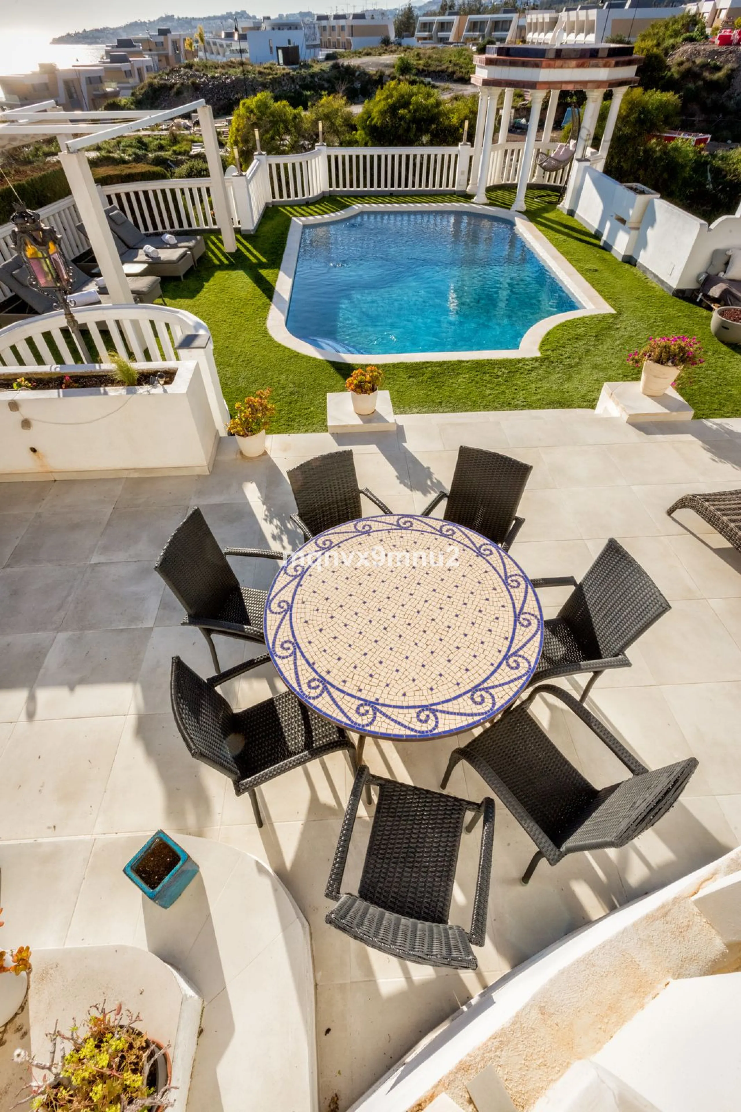 Fully detached impressive home.